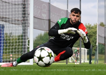 Arsenal đã đúng về 'siêu thủ môn' Raya