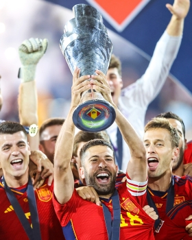 De la Fuente ca ngợi sự thống trị của bóng đá Tây ban Nha